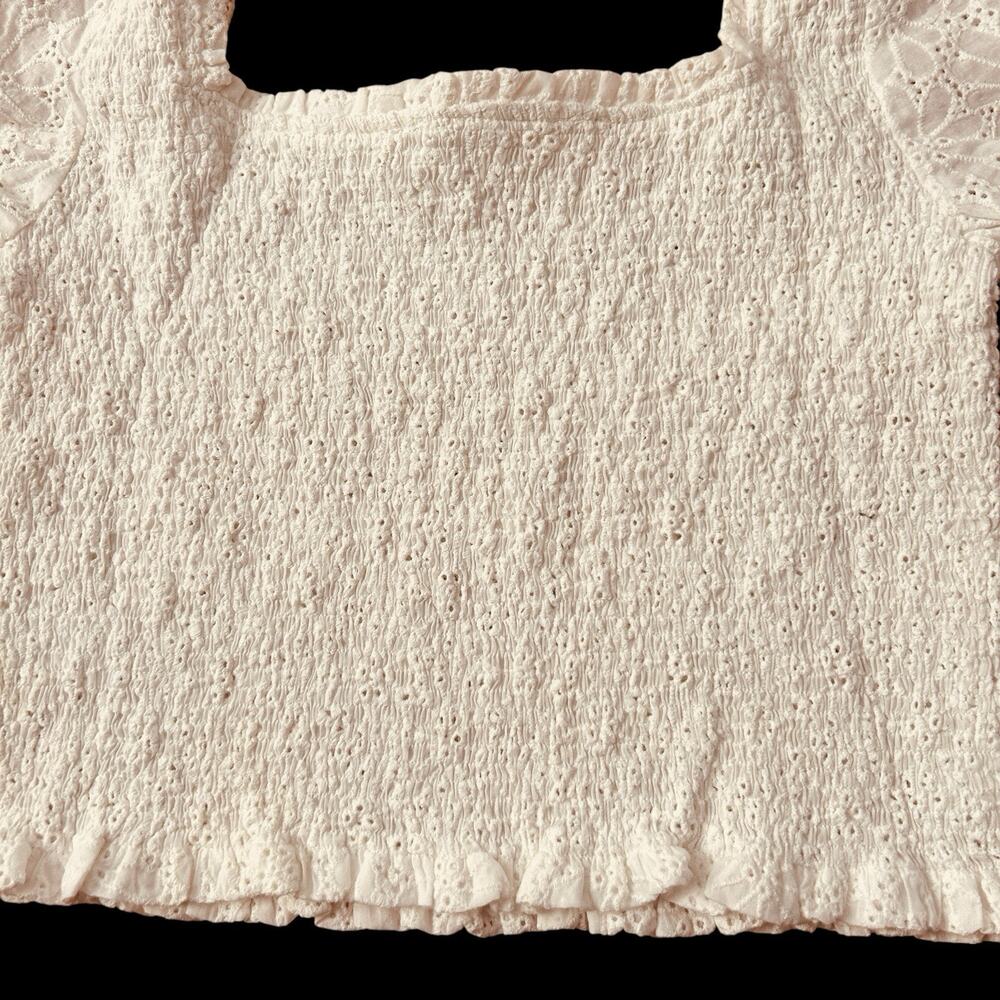 ASTR The Label Women’s Hudson Top White Eyelet Pique Smocked Bodice Size M NWOT - Picture 9 of 12